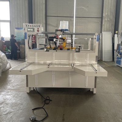 220V / 380V الكرتون المموج آلة المصمغ 7.5KW استهلاك الطاقة 7000 * 3000 * 2000mm البعد
