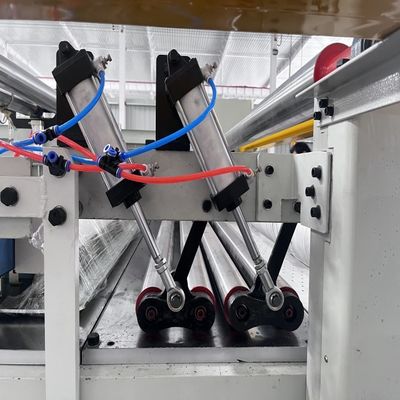 180m/min خط إنتاج الورق المقوى مزدوج الوجه مع لوحة الضغط الهوائي و 2 قطعة صمام النسب