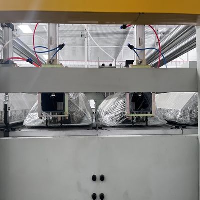 خط إنتاج الورق المقوى المموج ذو الوجهين 5 طبقات السرعة الاقتصادية 120-180 متر/دقيقة لوحة ضغط هوائية 7 مجموعات للتغليف