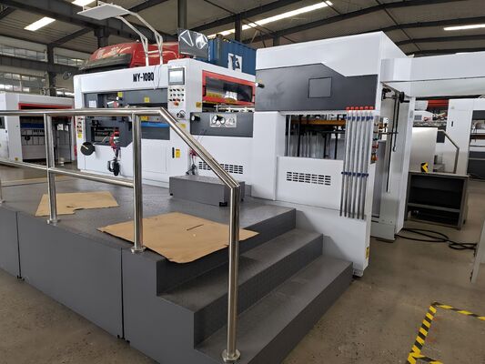 آلة قطع وتجعيد الكرتون المموج باللون الأبيض MY1080